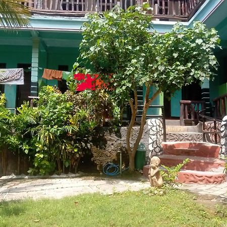 Breeze Hostel Kuta  المظهر الخارجي الصورة